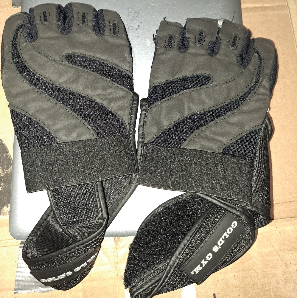 Golds gym gloves